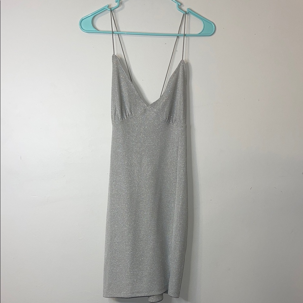 H&M Silver Textured Mini Dress Size Medium EUC #323 🏷️